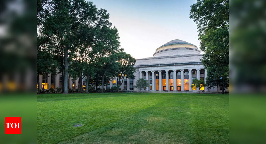 Read more about the article Top scholarships offered by MIT University: Check eligibility, award amount and other details